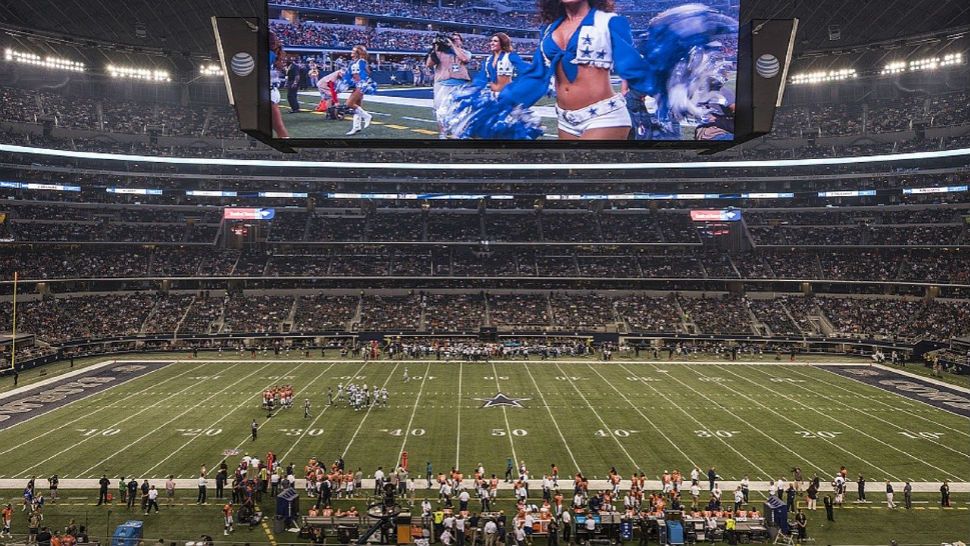 Houston Texans fans turn Dallas Cowboys' stadium into home game