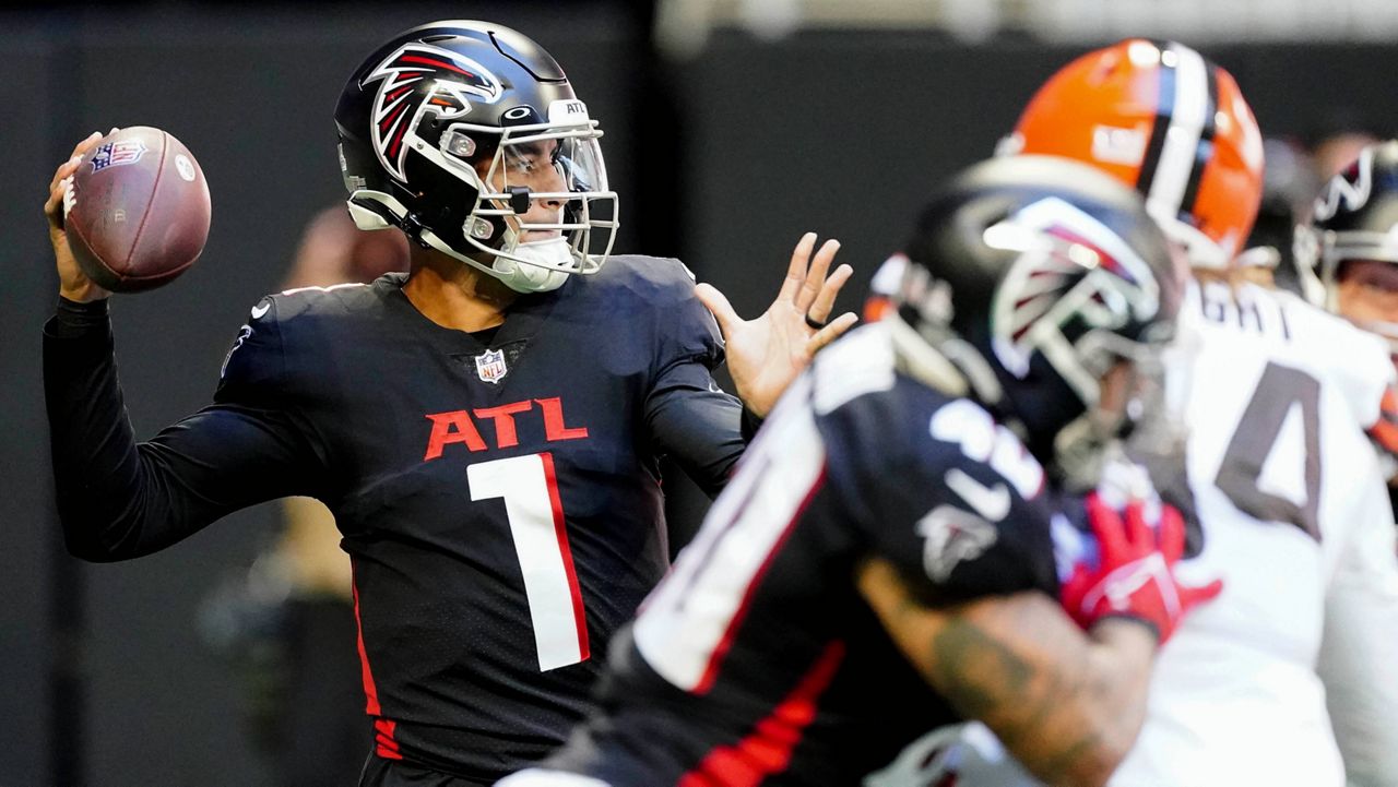 Marcus Mariota, Atlanta Falcons defeat Cleveland Browns