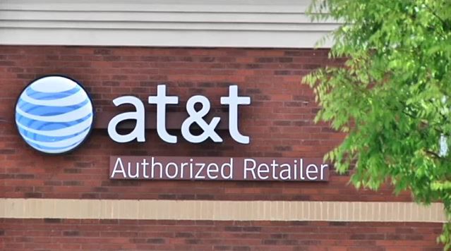 Cell Phone Carriers Race to Unveil Unlimited Data Plans