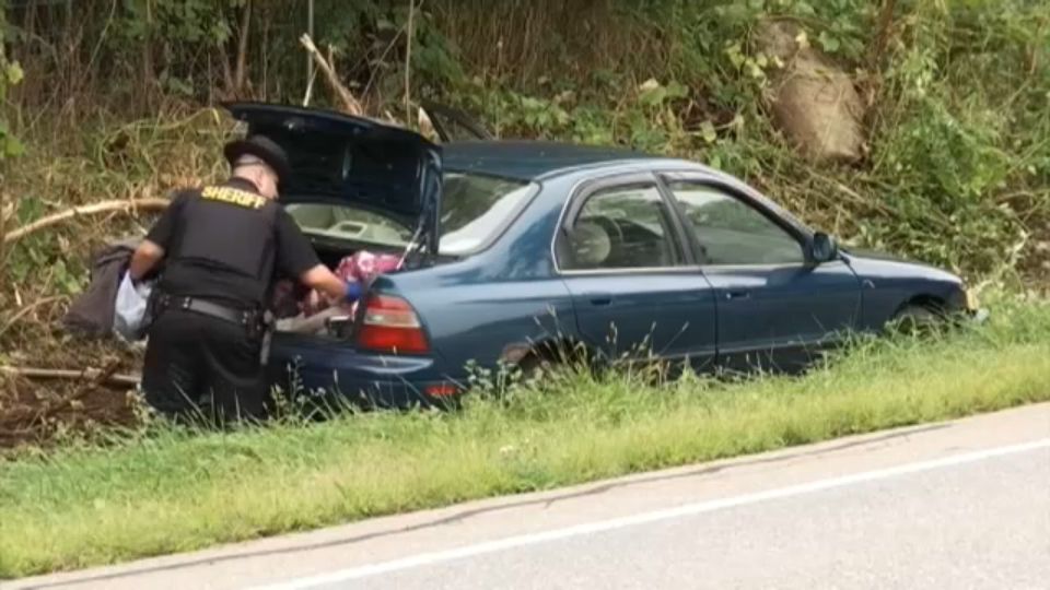 Ballston Spa police seek suspect in morning crash