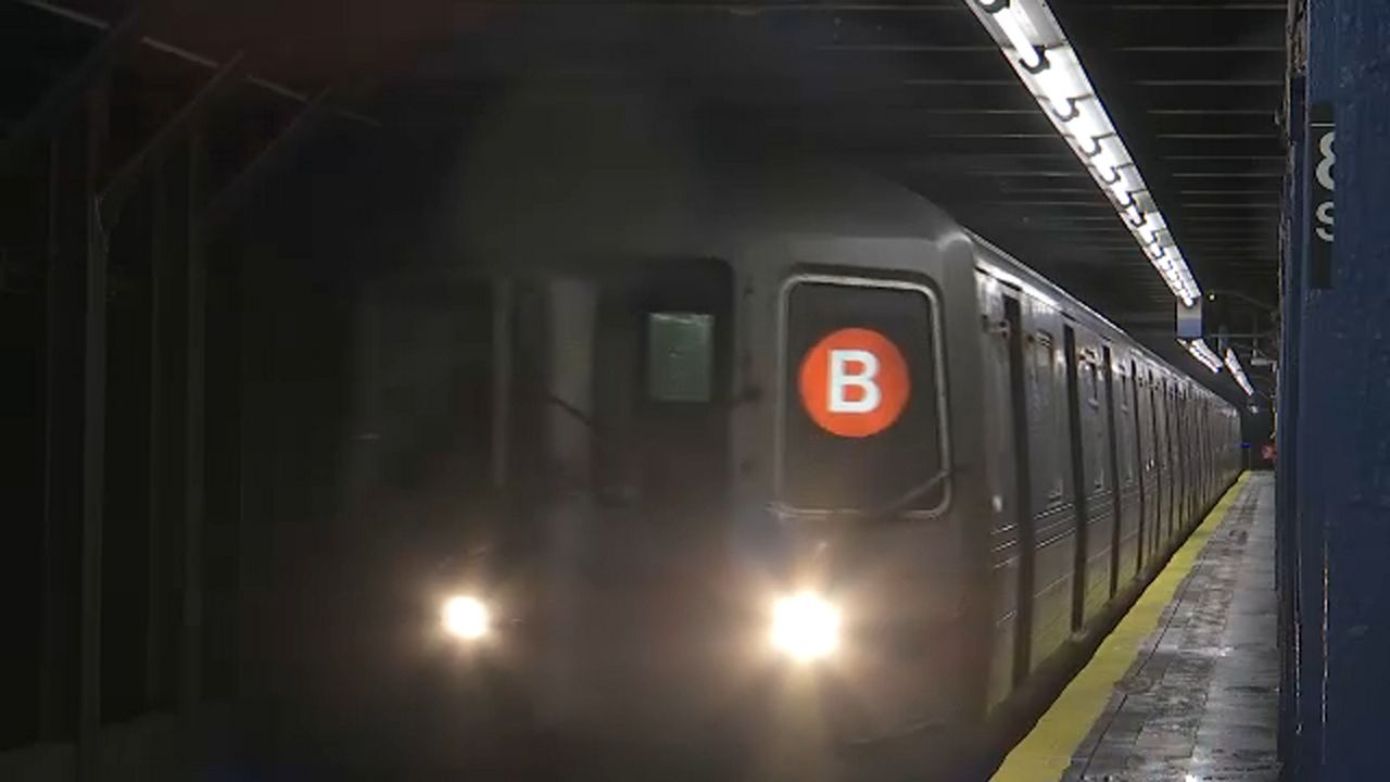 86th Street subway stop