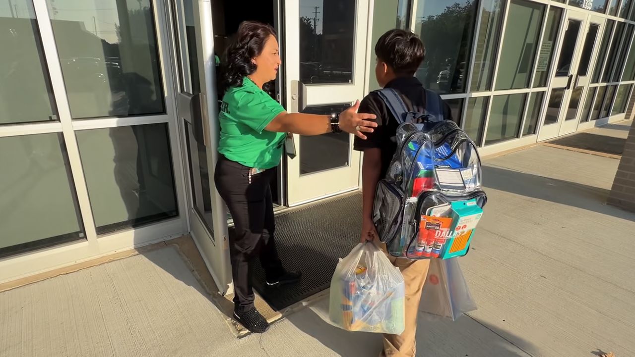 Texas school districts welcome students back early to counter 'summer slide'