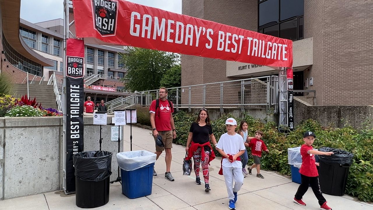 college-football-season-kicks-off-with-badger-bash