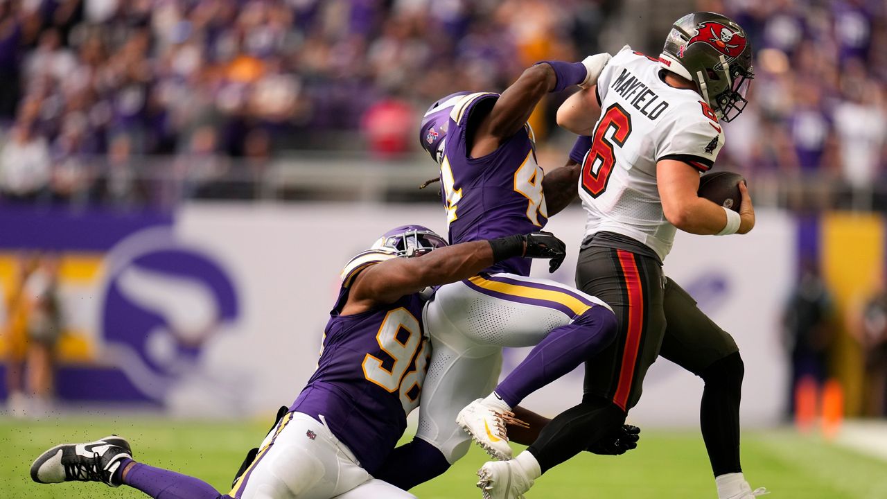 Buccaneers top Vikings 20-17 as Baker Mayfield finishes strong in