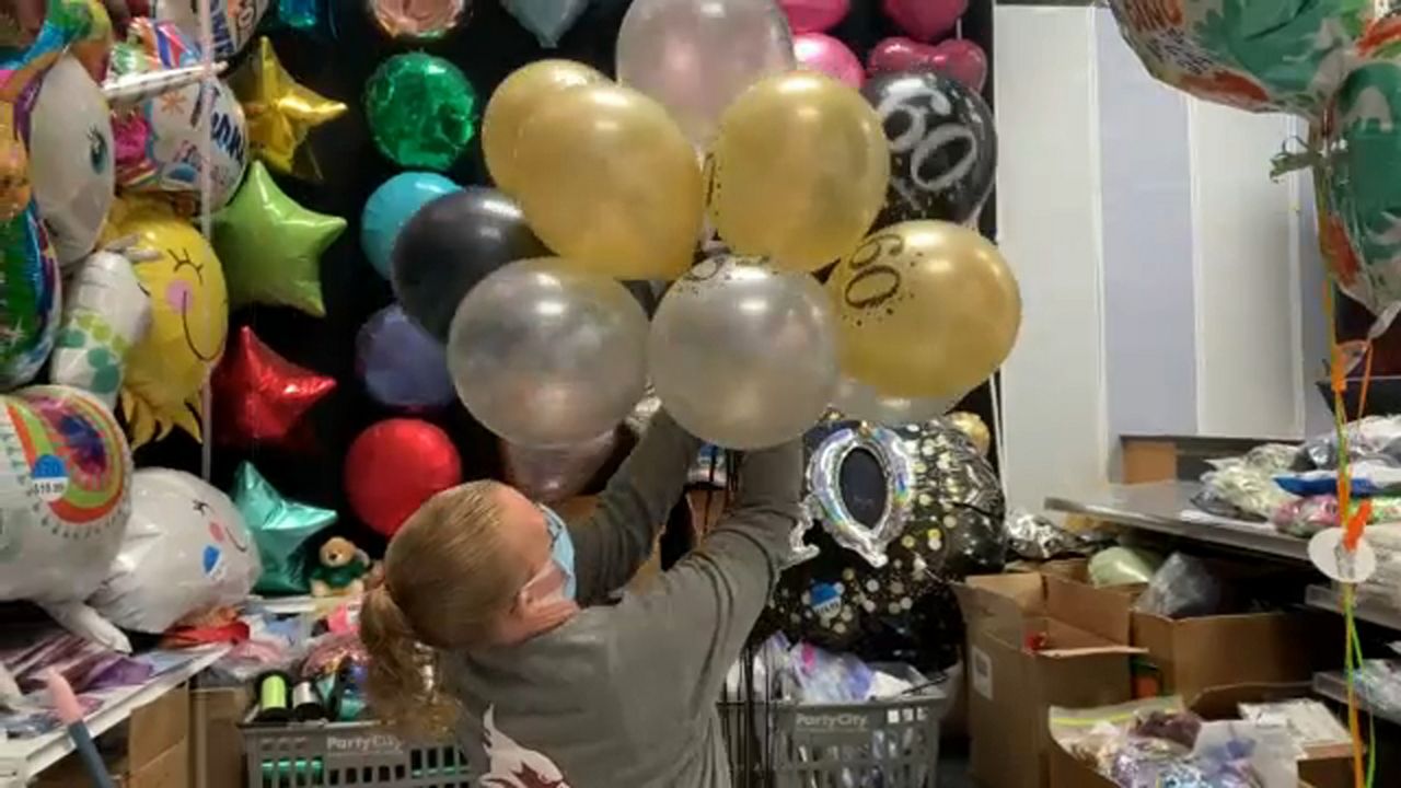 party store balloons