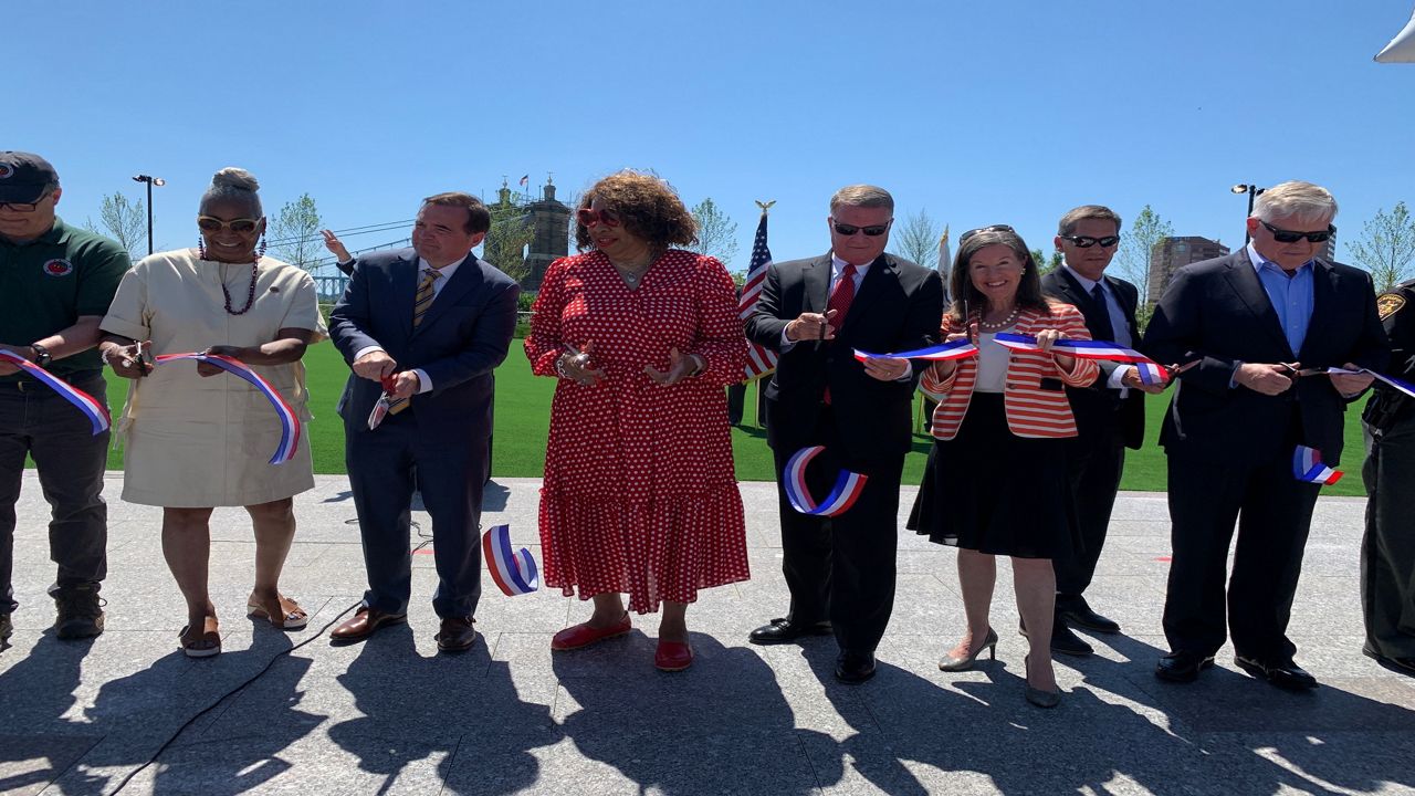 Ribbon cutting for Smale Riverfront Park Event Lawn