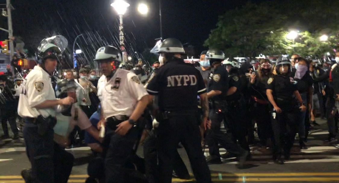 Violence Breaks Out At Nyc Protests After Peaceful Start