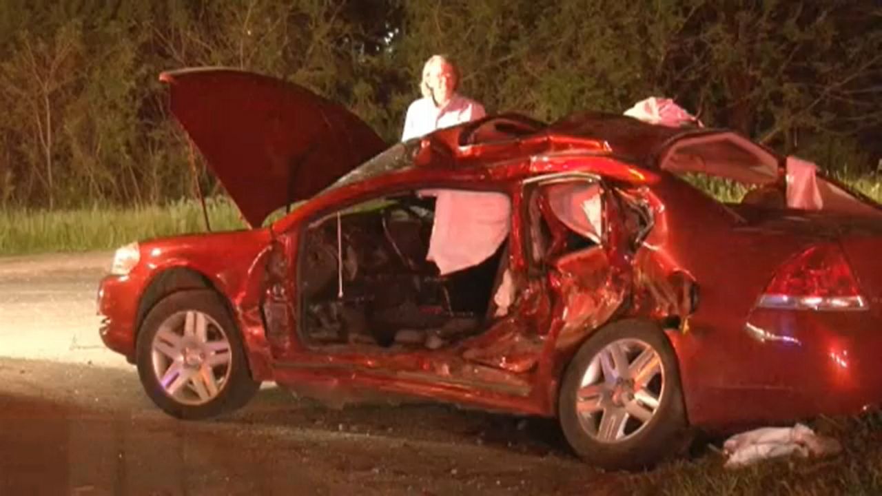 Deputy 2 Teens Injured in Crash in Batavia