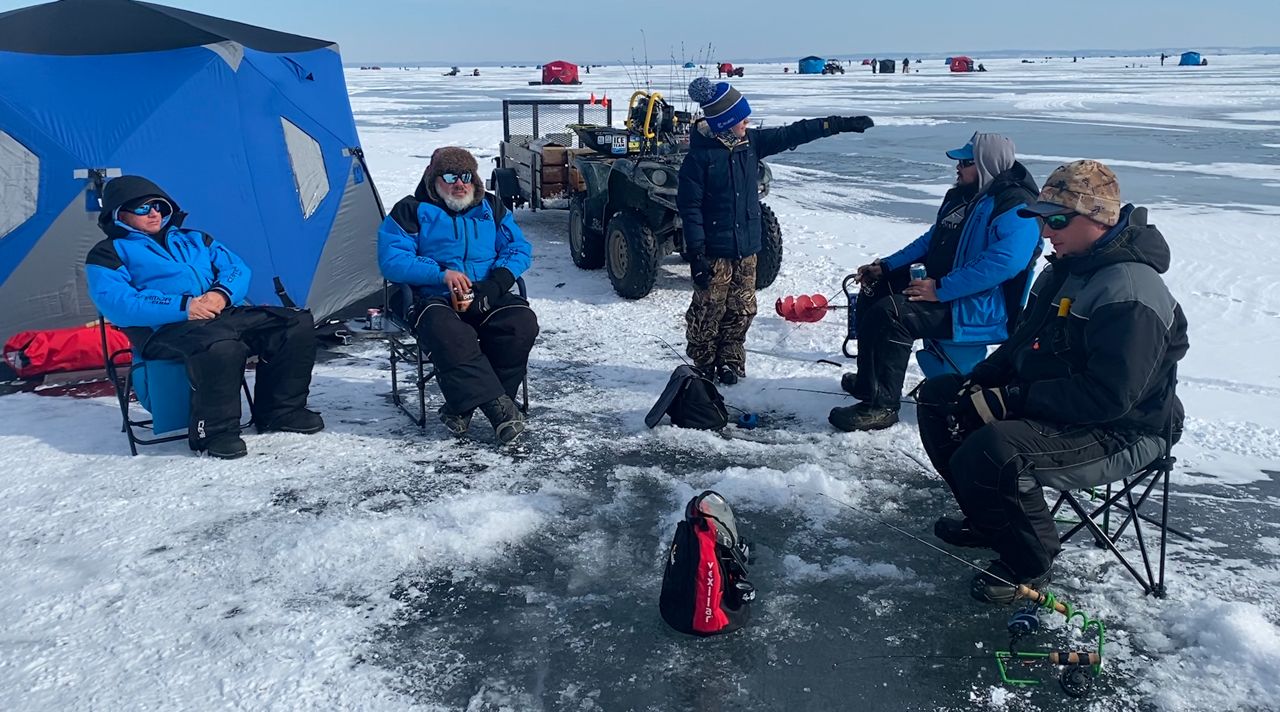 Battle On Bago brings hundreds of ice fishermen to Oshkosh