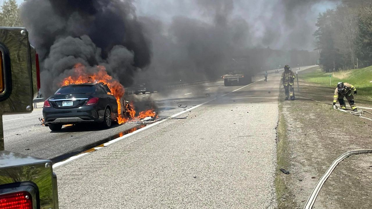 Tractortrailer carrying bees involved in highway crash