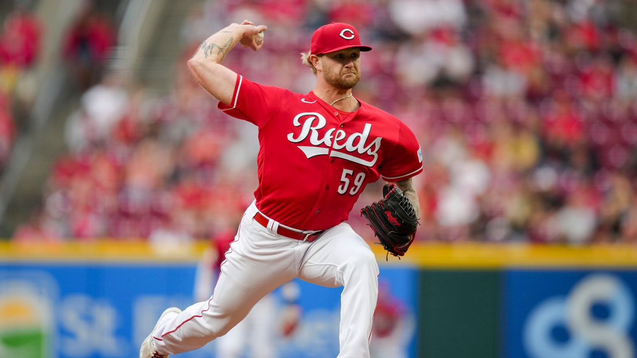 Cleveland Guardians add Ben Lively to starting rotation