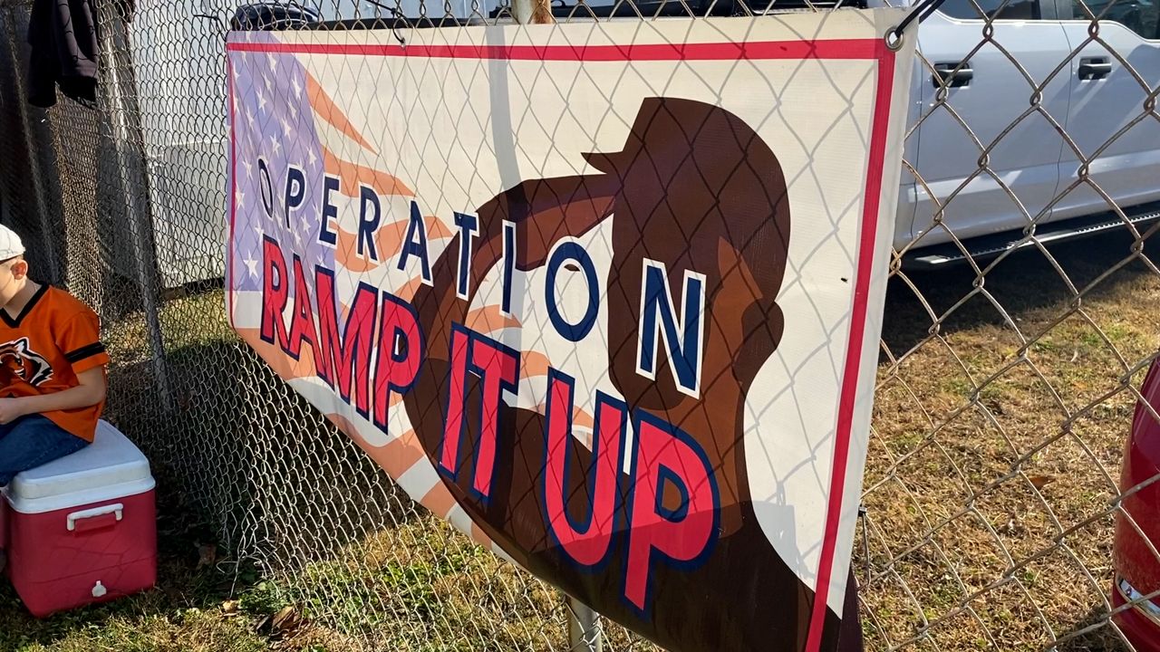 Bengals players come together to build ramp for veteran