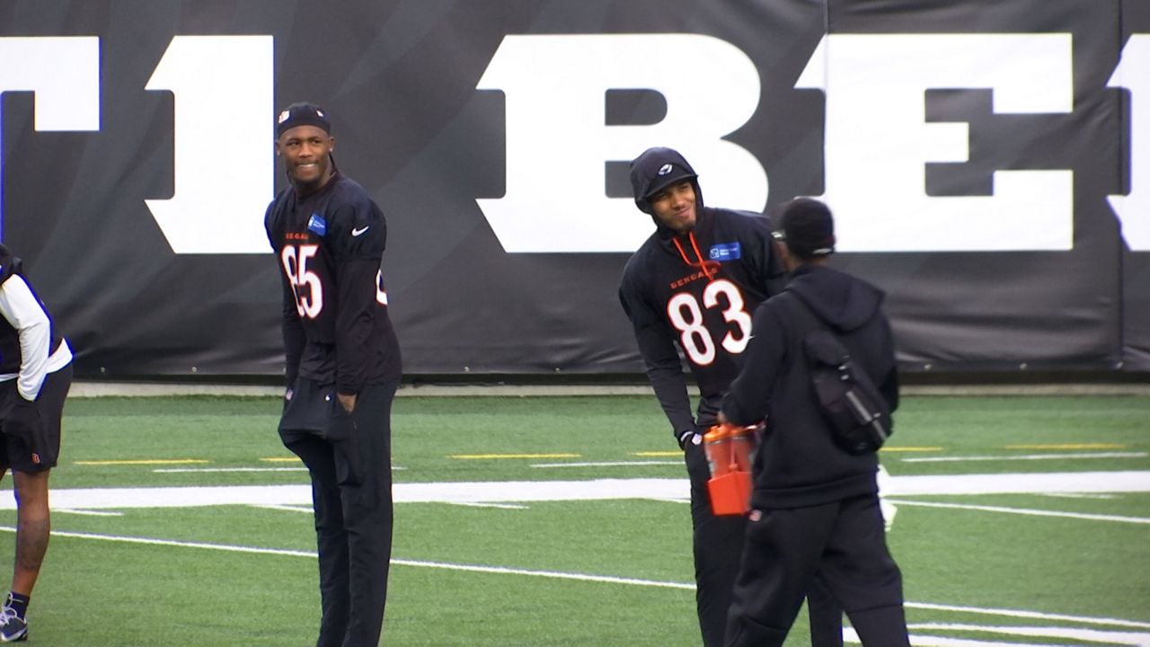 Cincinnati Bengals wide receiver Tyler Boyd (83) runs off the field after  warming up before an