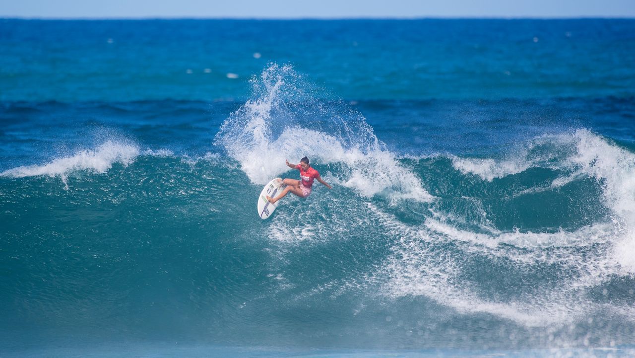 Bettylou Sakura Johnson surfing at the 2022 Haleiwa Challenger (Photo courtesy of World Surf League/Tony Heff)