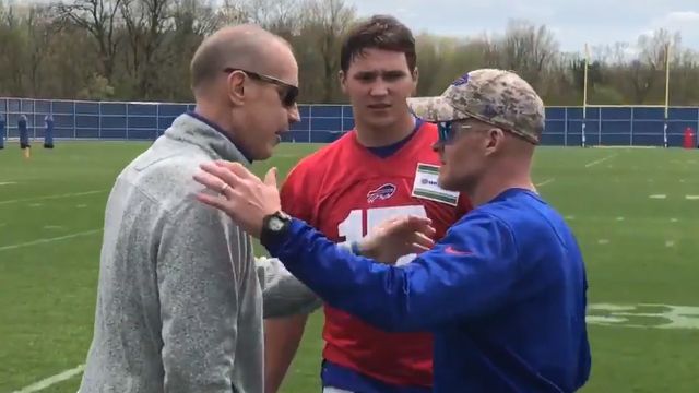 Josh Allen meets Jim Kelly at Bills rookie minicamp