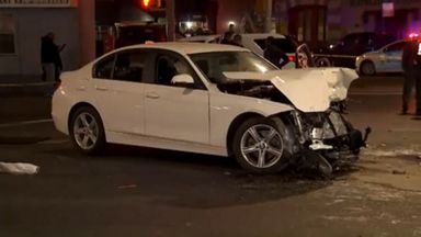 Hospitalizan a 8 personas tras accidente vehicular en East Flatbush