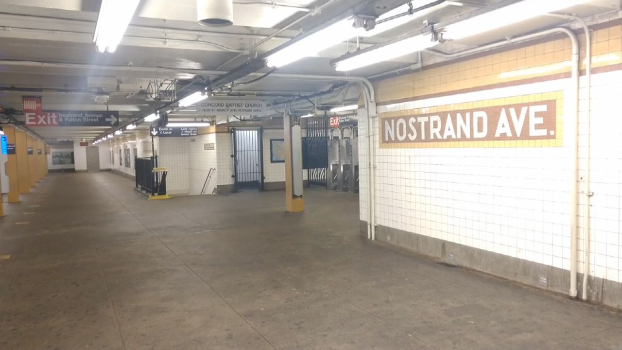 Elderly man stabbed in Brooklyn subway station