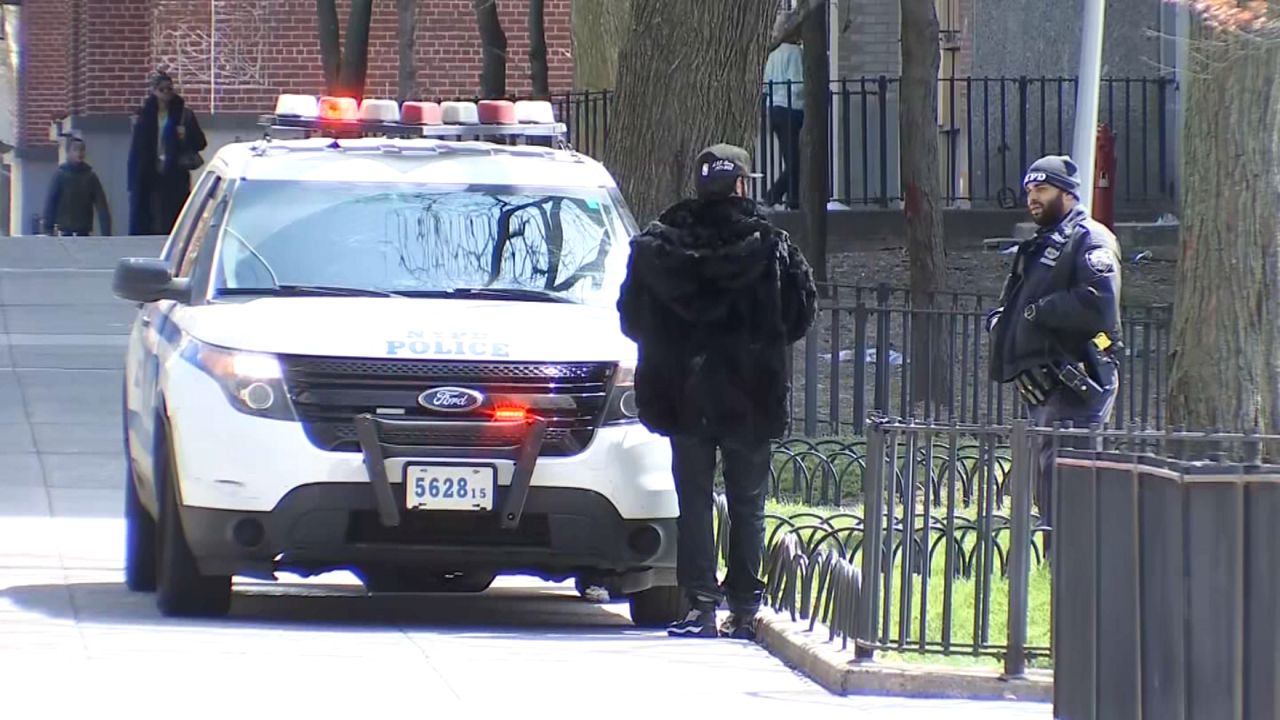 Search for suspect in two Brooklyn stabbings continues: NYPD
