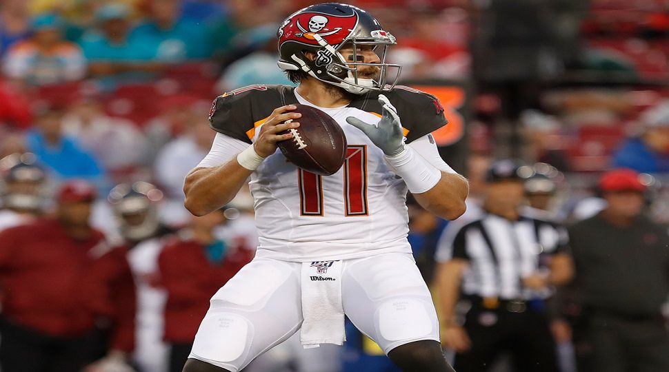 Buccaneers re-sign backup QB Blaine Gabbert