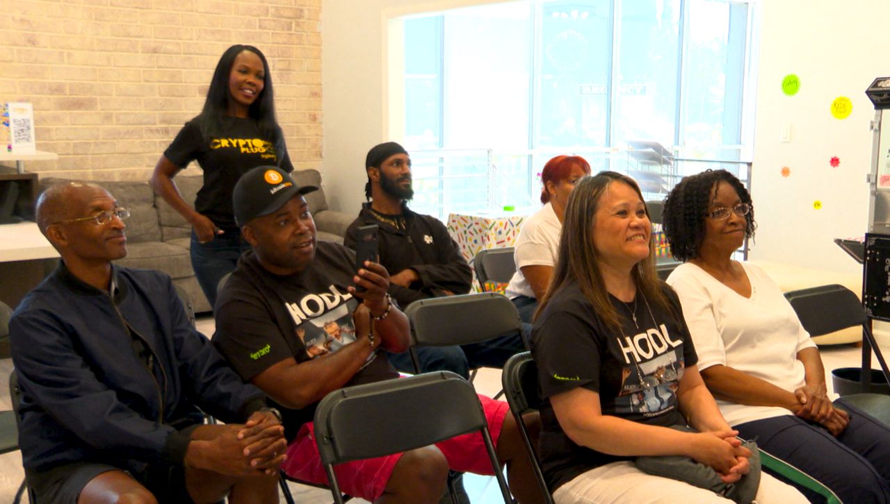 Crypto Blockchain Lounge Teaches Community Cryptocurrency Basics