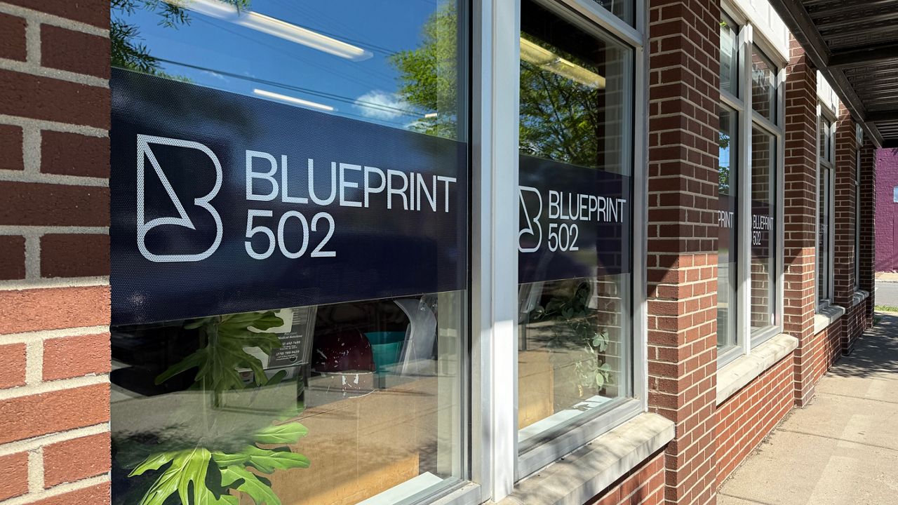 Summer jobs, mentorship programs aim to steer Louisville teens toward success