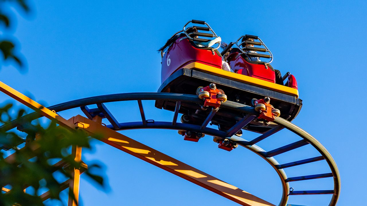 Busch Gardens' new record-breaking swing ride, Serengeti Flyer