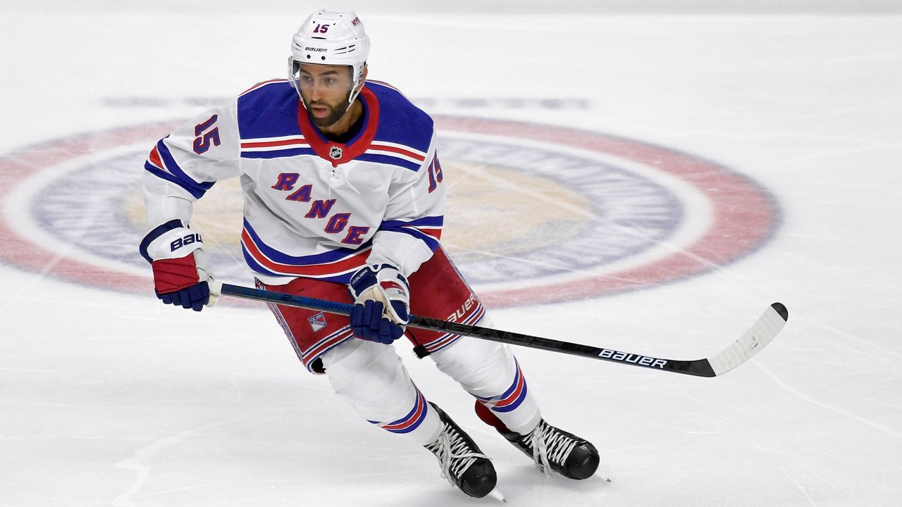 Former NY Ranger Cristoval "Boo" Nieves has signed a one-year, two-way contract with the Tampa Bay Lightning. (AP Photo)