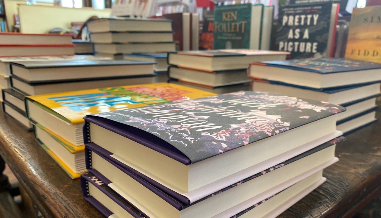 Bookstores Hope Customers Skip Online Retailers For Local