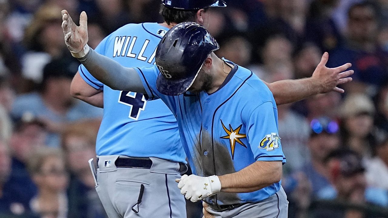 Brandon Lowe CRANKS solo shot in World Series Game 2 to put Rays up vs.  Dodgers! 