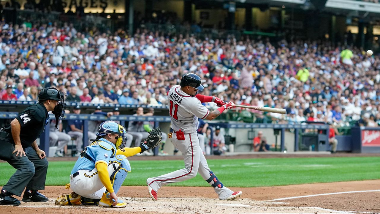 Arcia's pinch hit leads to Brewers victory