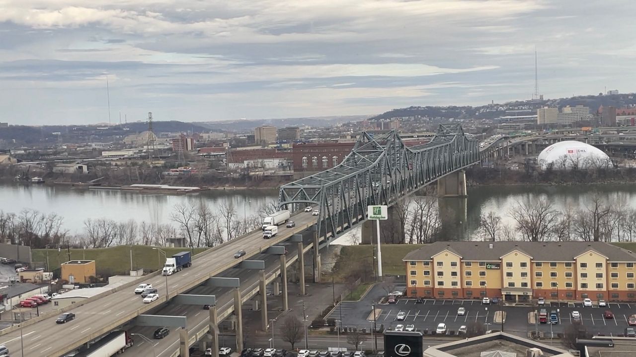Cars travel across the Brent Spence Bridge from Kentucky to downtown Cincinnati. (Spectrum News 1)
