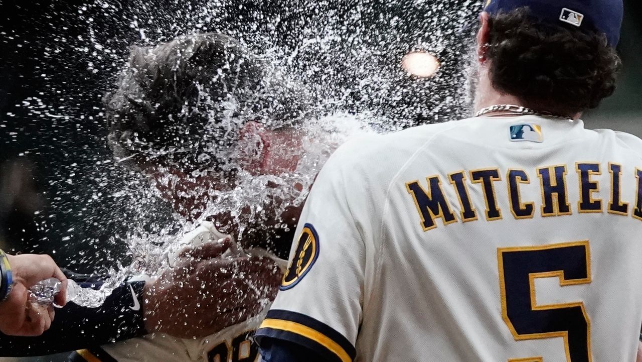 10 Straight Wins: Brewers' Playoff Hopes Soar! - i8g7mh3
