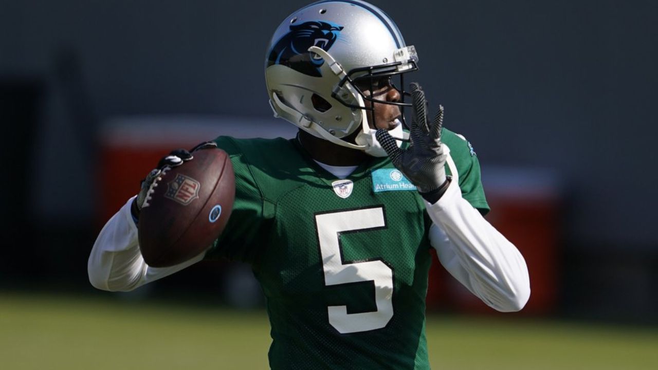 Teddy Bridgewater of the Carolina Panthers passes during the fourth