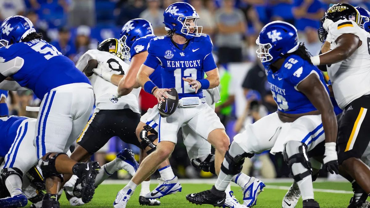 Kentucky offense wakes up in 41-6 win over Ohio