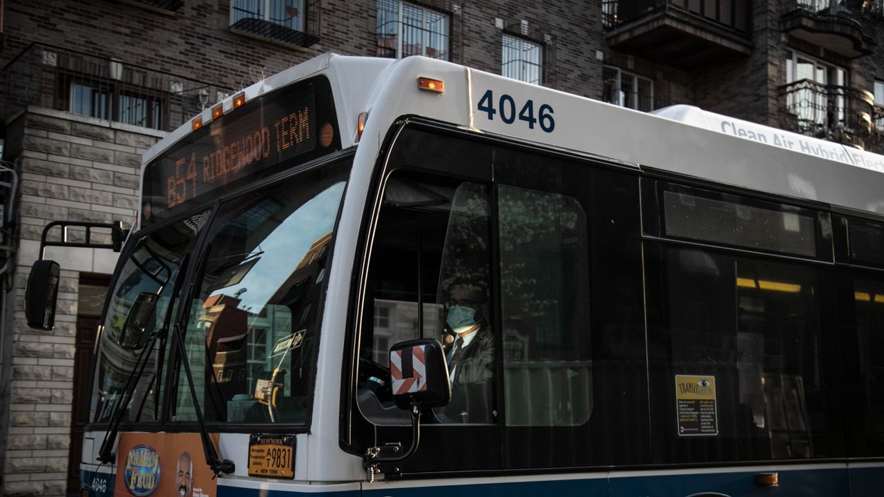 Brooklyn Bus Ap 12022022