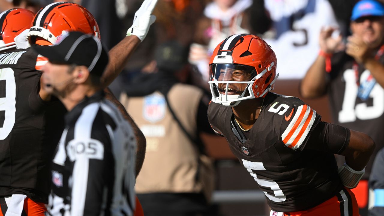 Cleveland Browns quarterback Jameis Winston (5) celebrates a touchdown pass to wide receiver Cedric Tillman (19) against the Baltimore Ravens during the second half of an NFL football game in Cleveland, Sunday, Oct. 27, 2024. (AP Photo/David Richard)