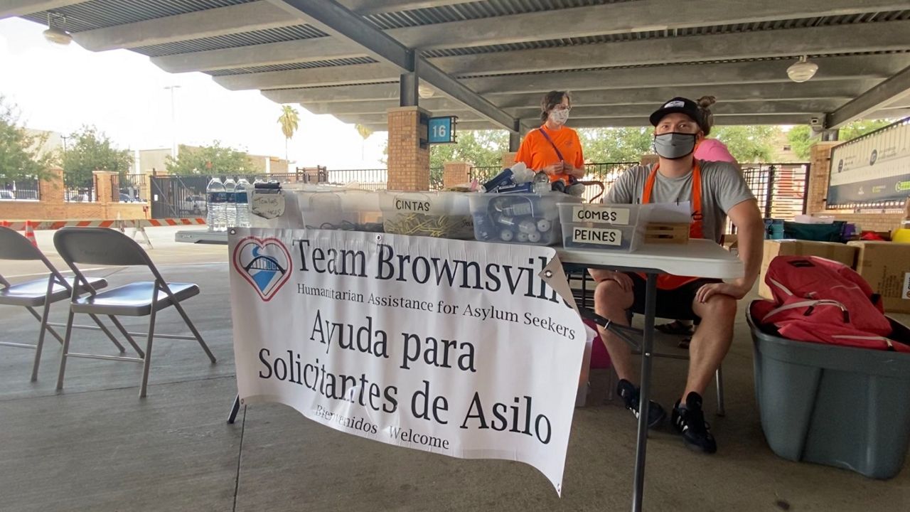 El equipo de Brownsville reacciona a la política de “Permanecer en México”