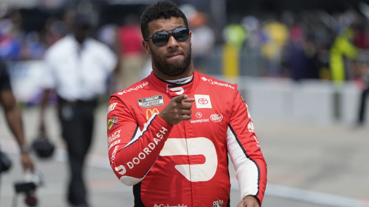 Bubba Wallace clinging to final playoff spot