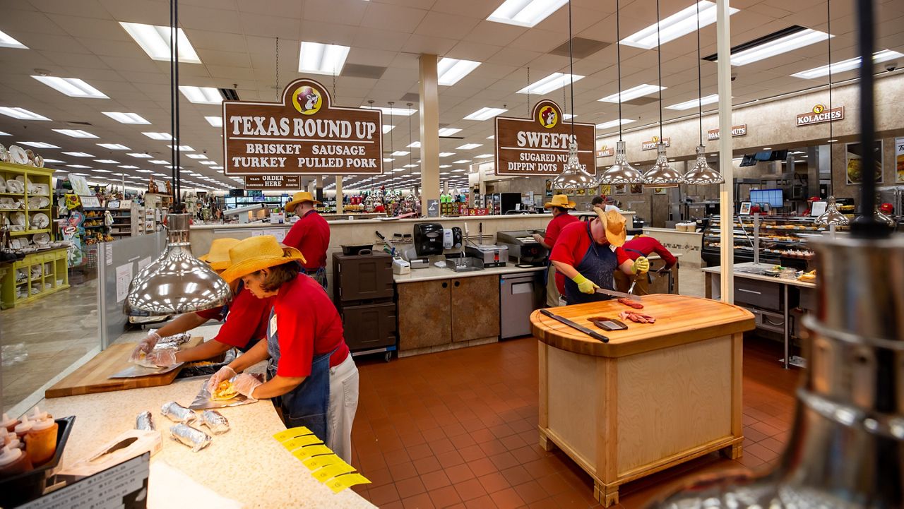 buc-ees employees working at the food counter