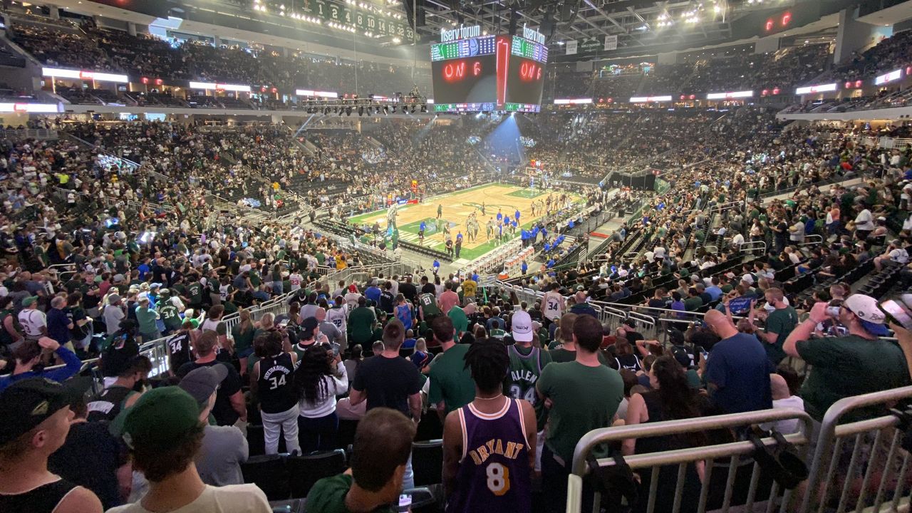 Fiserv Forum on X: Lots of @Packers fans are here & ready to