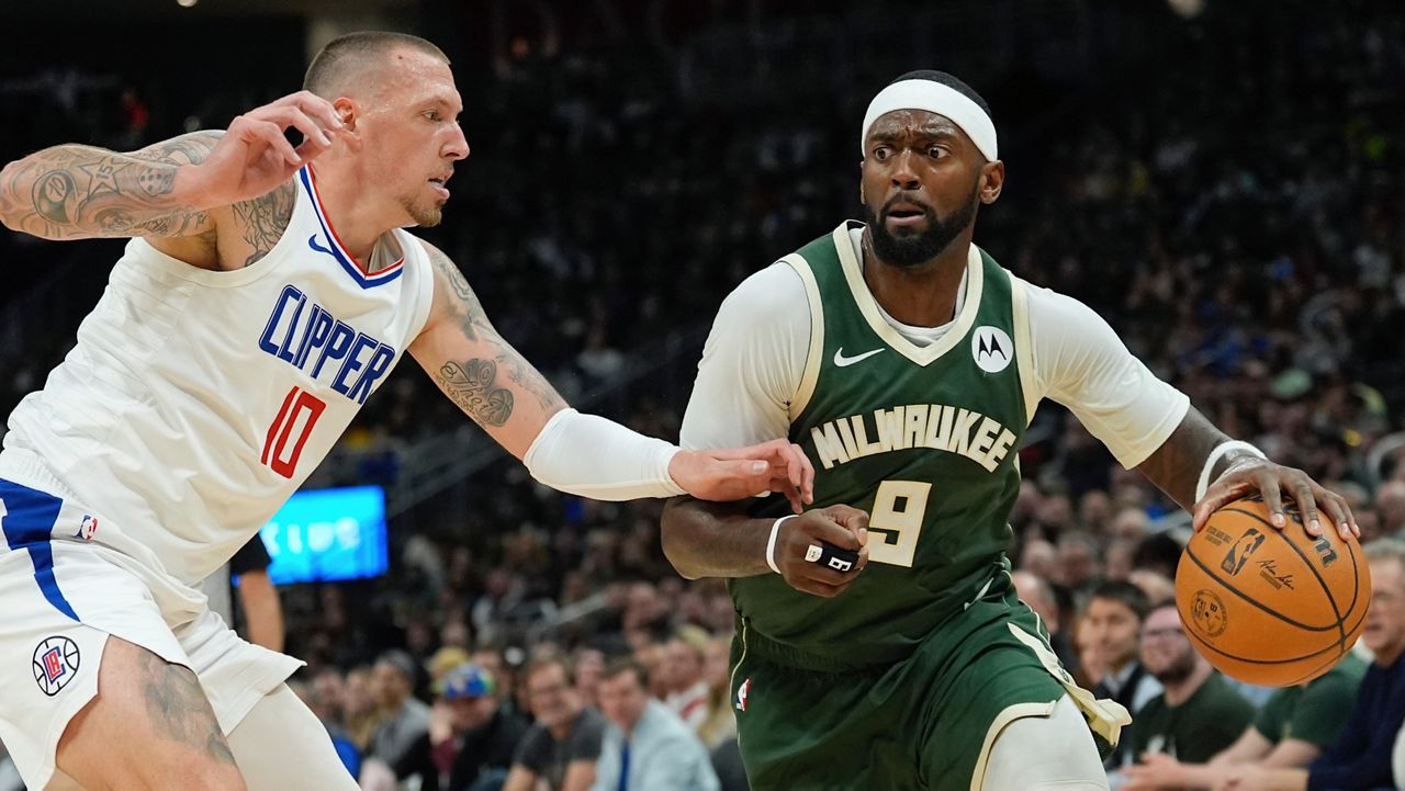 Bucks beat Clippers 113-106 for 6th straight victory