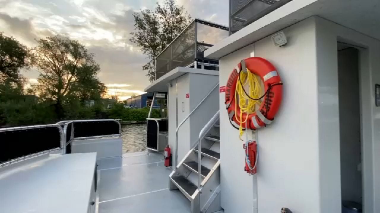 boat tours