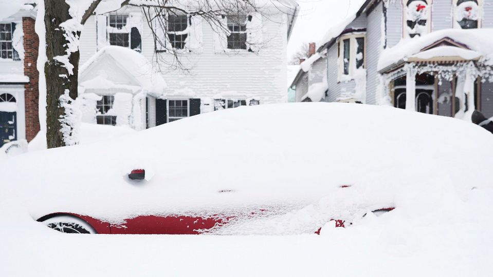 Sabres, Bills send support to city devastated by blizzard