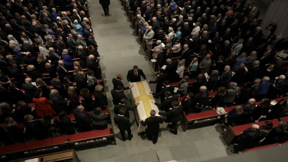 6,000 people paid their respects to the woman known by many as "America's matriarch