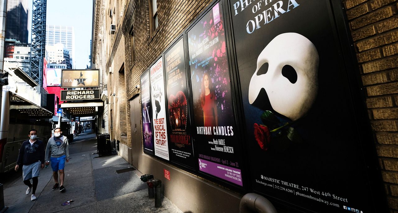 Broadway will keep its sanitary restrictions in force