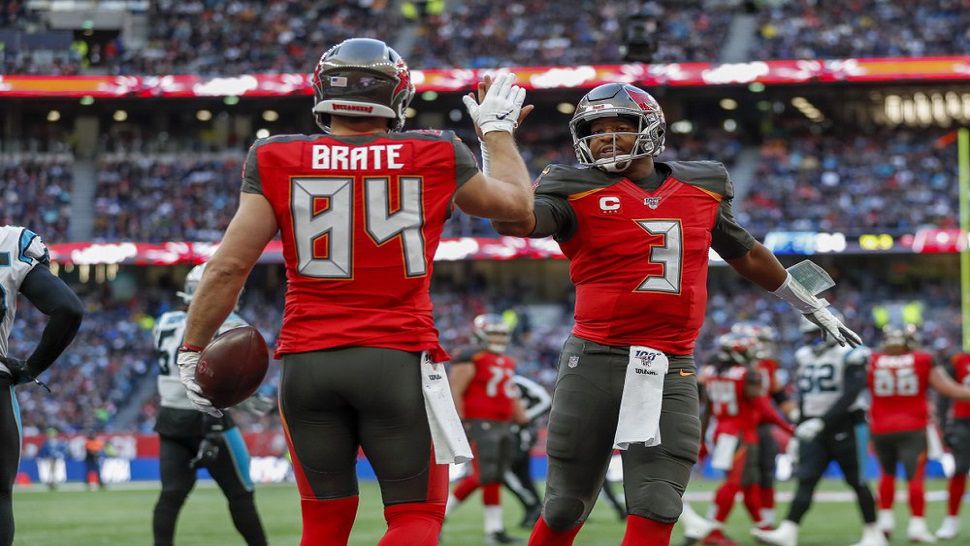 Carolina Panthers 37-26 Tampa Bay Buccaneers: London debut win for Panthers, NFL News