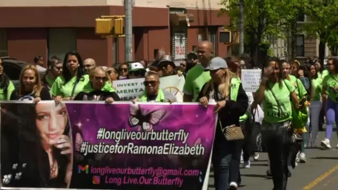 “A United Community Walks for Good Mental Health: Councilor Carmen De La Rosa Leads Washington Heights Initiative”