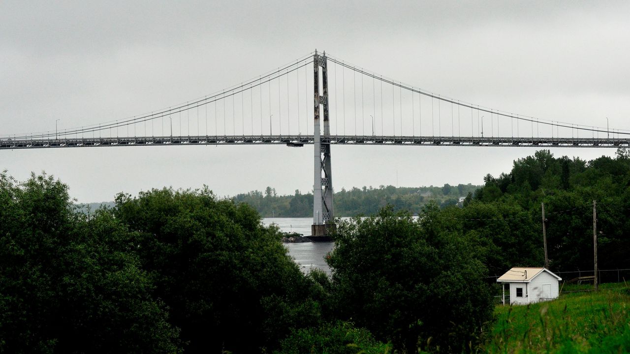 Canada border