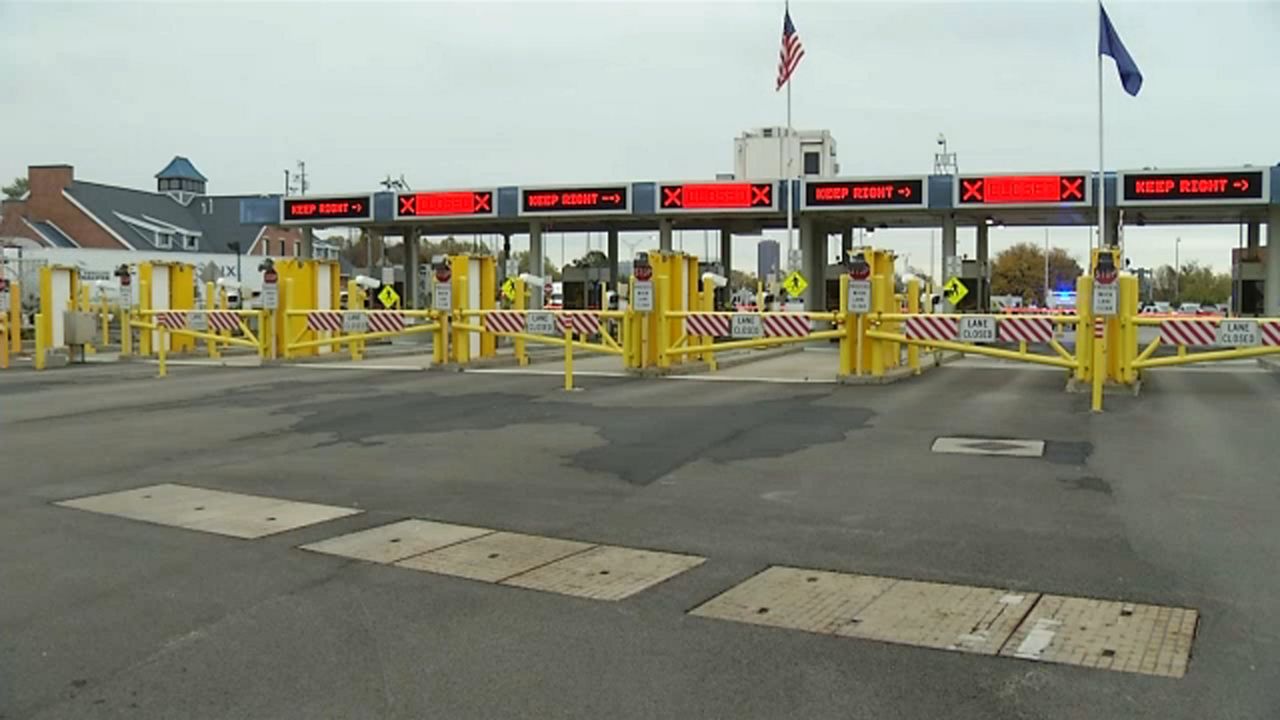 Restrictions at U.S. Canada border begin to ease
