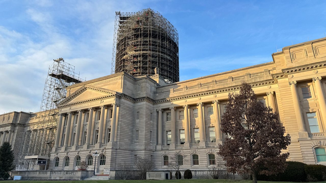 Kentucky Lawmakers Begin 2024 Legislative Session   Capitol Outside Ky 0102